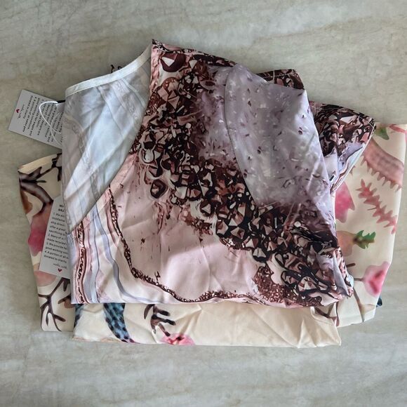 NWT!!! Bundle of 2 Dresses in small - Picture 2 of 6